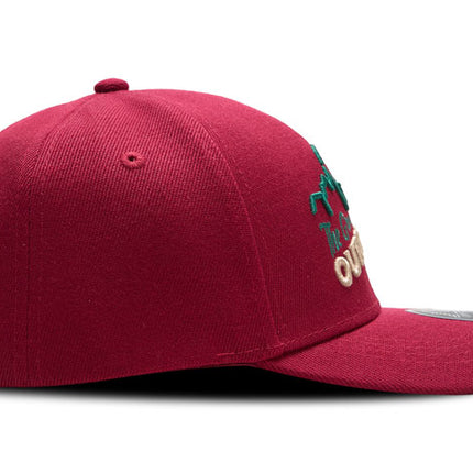 Gorra de moda DJ Caps The great outdoors are calling vinotinto