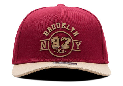 Gorra de moda DJ Caps Brooklyn Ny 92 vinotinto