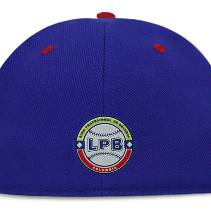 Gorra Caimanes de Barranquilla Oficial Competencia Cerrada Azul/Rojo Plana