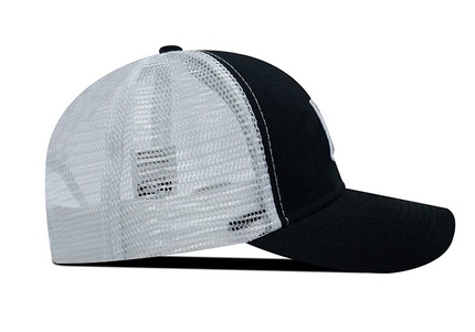 Gorra Independiente Santa Fe Oficial de Malla Negro/Blanco