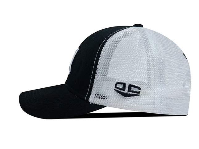 Gorra Independiente Santa Fe Oficial de Malla Negro/Blanco