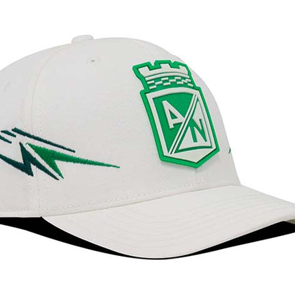Gorra Atlético Nacional Oficial OC Caps urbana blanca
